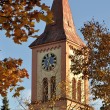 St. Andreas, herbstlich umkränzt