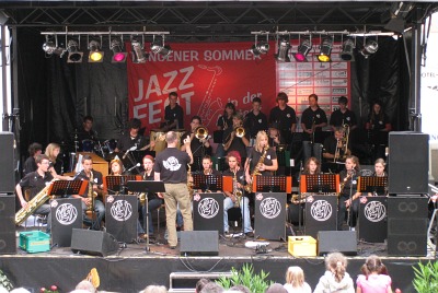 Die KGT-Jazz-Band spielt am Tiengener Sommer