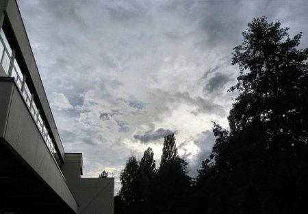 Der Tag ist hin, der Sommer auch - und selbst die Ferien sind bald zuende. Dann geht die Schule wieder los und ein neues Schuljahr beginnt. Der Tag ist hin, der Sommer auch - und selbst die Ferien sind bald zuende. Dann geht die Schule wieder los und ein neues Schuljahr beginnt.