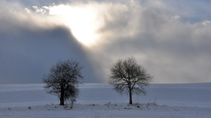 Der Kampf Winter gegen Sonne läuft aber noch. (Foto: Martin Dühning)