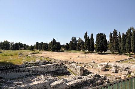 Der Altar Hierons II. im antiken Syrakus, oder was 2500 Jahre später noch davon übrig ist... (Foto: Martin Dühning)