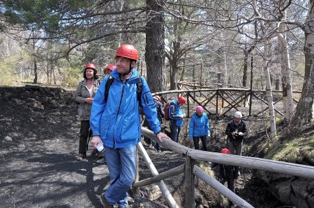 Martin Dühning als Höhlenforscher beim Ätna im April 2014