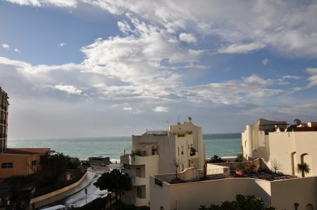 Blick auf das ionische Meer im April nach einem Regenschauer (Foto: Martin Dühning)