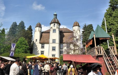 Mittelaltermarkt 2014 im Bad Säckinger Schlosspark (Foto: Martin Dühning)