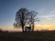 Friedvoll liegt die Kapelle von Baltersweil im Abendrot am 27. Dezember 2015 (Foto: Martin Dühning)