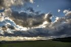 Sturmwolkenberge bei Oberbierbronnen am Ostermontagsnachmittag 2016 (Foto: Martin Dühning)