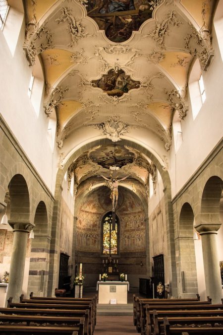 Peter und Paul besitzt einen gewagten Stilmix aus Frühromanik, Gotik und Rokkoko (Foto: Martin Dühning)