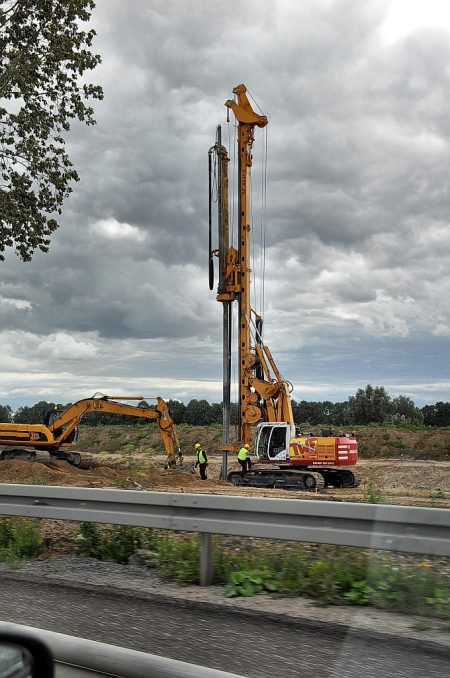 Hier wird gebohrt - fragt sich nur, nach was? (Foto: Martin Dühning)