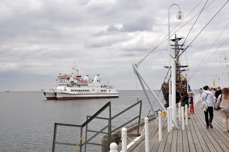 Anfahrt der Onyx, mit der wir wieder nach Danzig fahren wollten (Foto: Martin Dühning)