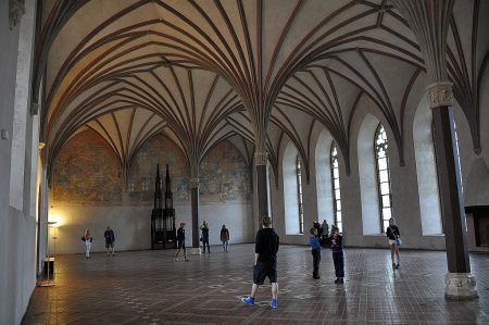 Eine der vielen Empfangshallen (Foto: Martin Dühning)