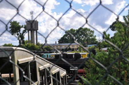 Vor verschlossenen Türen - das Eisenbahnmuseum schließt an Feiertagen schon um 16 Uhr! (Foto: Martin Dühning)