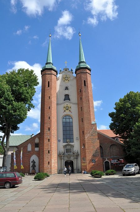 Frontansicht der Kathedrale St. Trinitatis in Oliva (Foto: Martin Dühning)