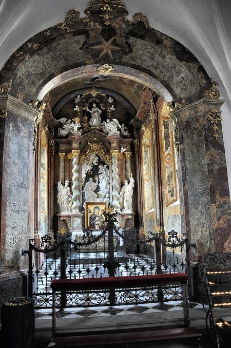 Blick in eine Seitenkapelle (Foto: Martin Dühning)