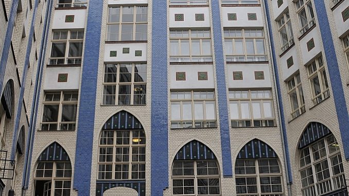 Fassade bei den Hackeschen Höfen in Berlin (Foto: Martin Dühning)