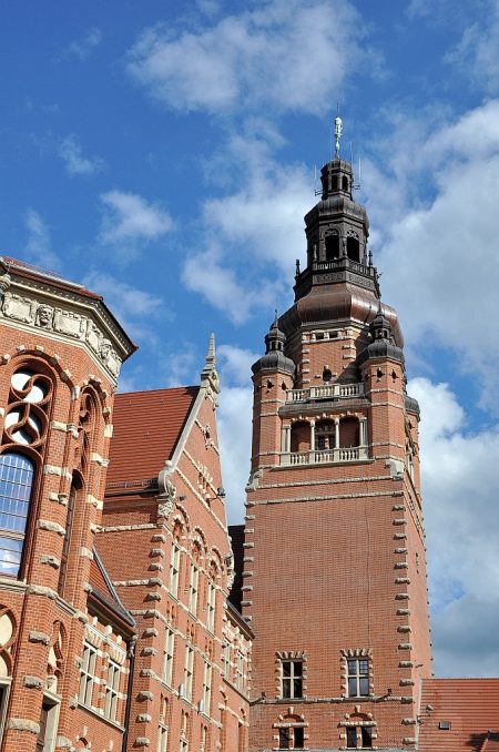 Universitätsgebäude (Foto: Martin Dühning)