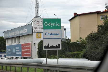 Straßenschilder bei Gdynia (Foto: Martin Dühning)