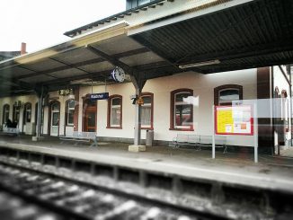 Nicht immer geht es am Waldshuter Bahnhof so friedlich zu wie auf diesem Bild ohne Leute (Foto: Martin Dühning)