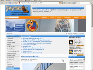 Blick auf die preisgekrönte Joomla-Webseite der Schülerzeitung Phoenix, wie sie sich von 2005-2007 präsentierte (Foto: Martin Dühning)