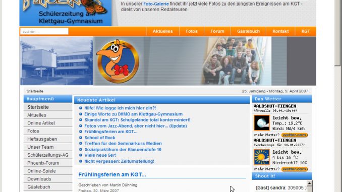 Blick auf die preisgekrönte Joomla-Webseite der Schülerzeitung Phoenix, wie sie sich von 2005-2007 präsentierte (Foto: Martin Dühning)