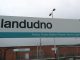 Schild am Bahnhof in Llandudno (Foto: Martin Dühning)