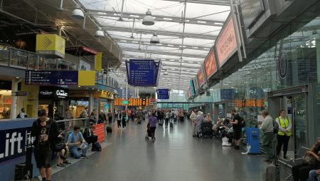 Im Bahnhof Manchester Picadilly (Foto: Martin Dühning)