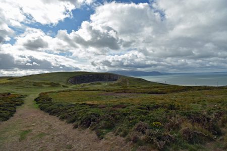 Blick auf einen antiken Steinbruch beim Great Orme (Foto: Martin Dühning)