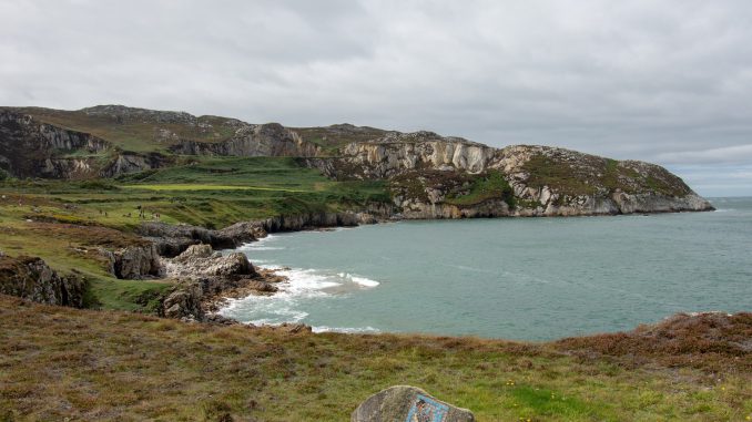 Anglesey Coastal Path bei Holyhead (Foto: Martin Dühning) Anglesey Coastal Path bei Holyhead (Foto: Martin Dühning)