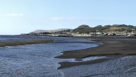 Blick von Conwy aus nach Deganwy und The Fardre (Foto: Martin Dühning)