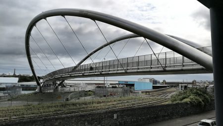 Bizzare Brückenkonstruktion im Hafen von Holyhead (Foto: Martin Dühning)