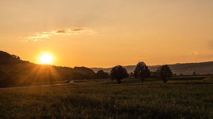 Sonnenuntergang Ende August 2019 (Foto: Martin Dühning) Sonnenuntergang Ende August 2019 (Foto: Martin Dühning)