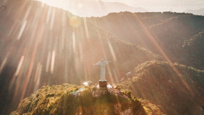 Sonnenschein in Rio (Foto: Matheus Bertelli via Pexels)