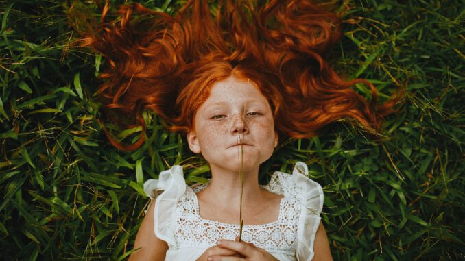 Freckled Girl in Summer (Foto: Matheus Bertelli via Pexels)