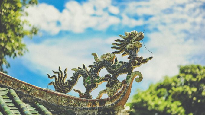 Dragon on the Roof (Foto: Min An via Pexels)