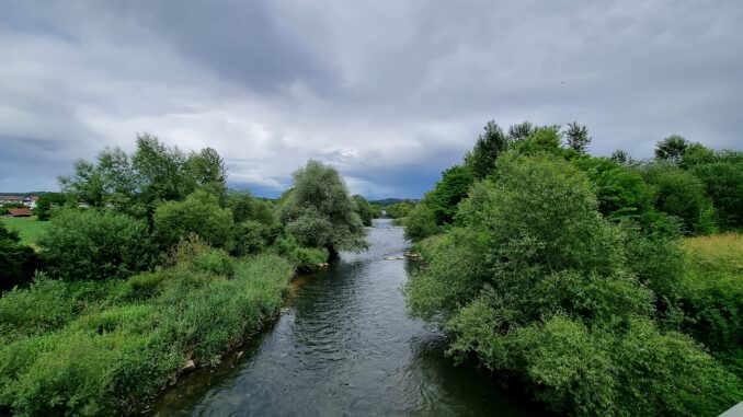 Grüne Illusion der Wutach bei Unterlauchringen (Foto: Martin Dühning)