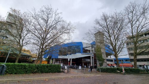 Campus der Universität Konstanz an einem regnerischen Freitag (Foto: Martin Dühning)