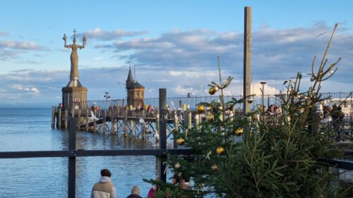 Der Konstanzer Hafen gab sich im November 2022 schon recht weihnachtlich... (Foto: Martin Dühning)