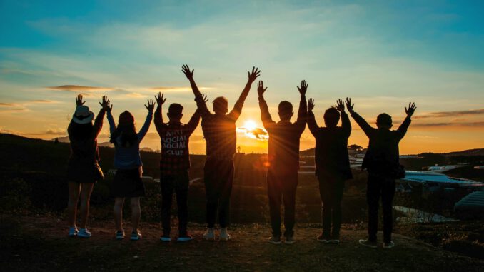 Wir existieren in Beziehungen (Foto: Min An via Pexels)